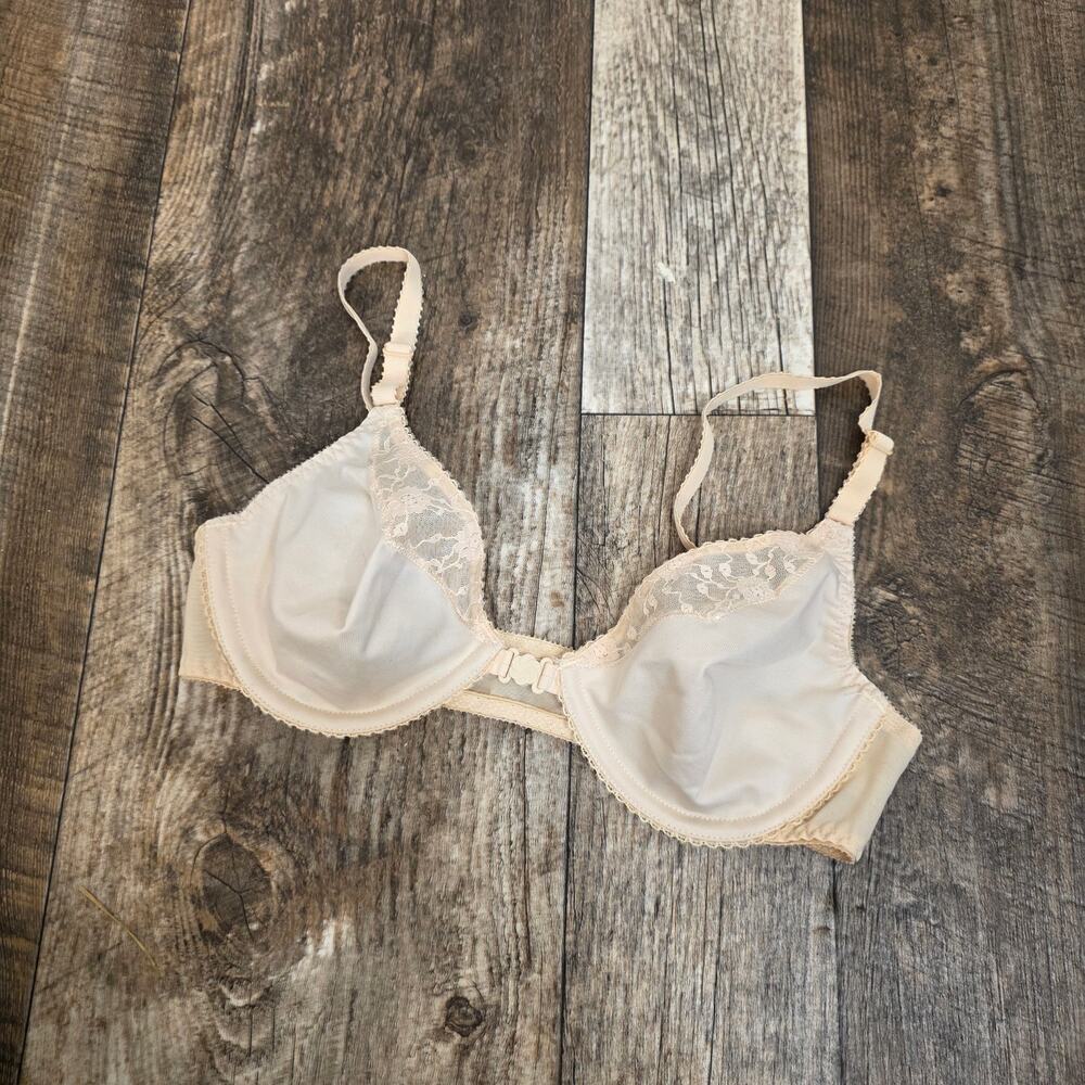 Vintage Playtex Lace Bra Soft Cup Feminine Lingerie Semi Sheer Size 36B Cream